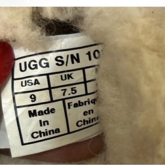 UGG Red Suede Women's Moccasins - Picture 11 of 16